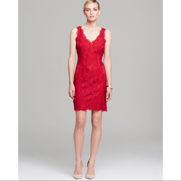 Adrianna Papell Dresses & Skirts - Adrianna Papell Lace Dress
